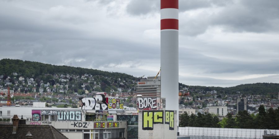 Das Josef-Areal soll ab 2035 umgestaltet werden. Der Zürcher Stadtrat sieht nun mehr Potenzial für Wohnungen, als ursprünglich vorgesehen (Archivbild)