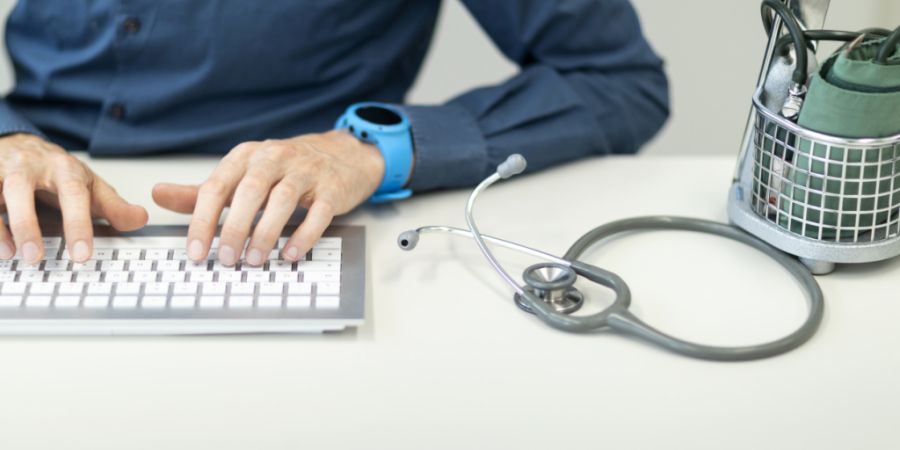 In der Stadt Luzern sollen in der medizinischen Versorgung körperliche, psychische und soziale Aspekte der Gesundheit besser verknüpft werden. (Smybolbild)