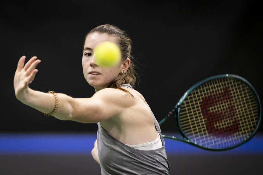 Simona Waltert spielt in der ersten Runde der Australian Open gegen die Weltnummer 4 Amanda Anisimova.