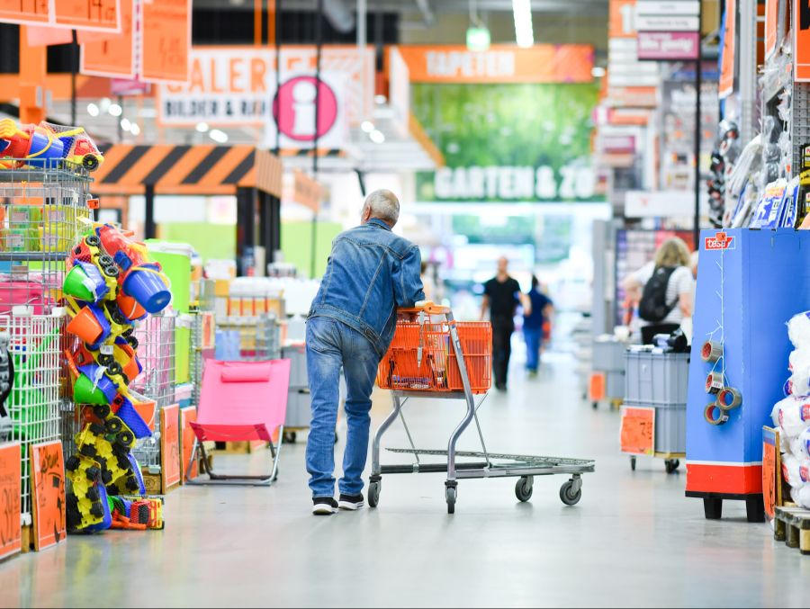 Wer etwas ein- oder umbauen möchte, müsse prüfen, ob das Material für den vorgesehenen Verwendungszweck geeignet sei, heisst es bei Hornbach.