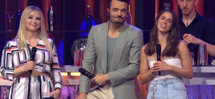 Nach der Auflösung reagierte Beatrice Egli mit Humor. Der Patzer bei «Atemlos» blieb trotzdem der auffälligste Moment des Quiz.