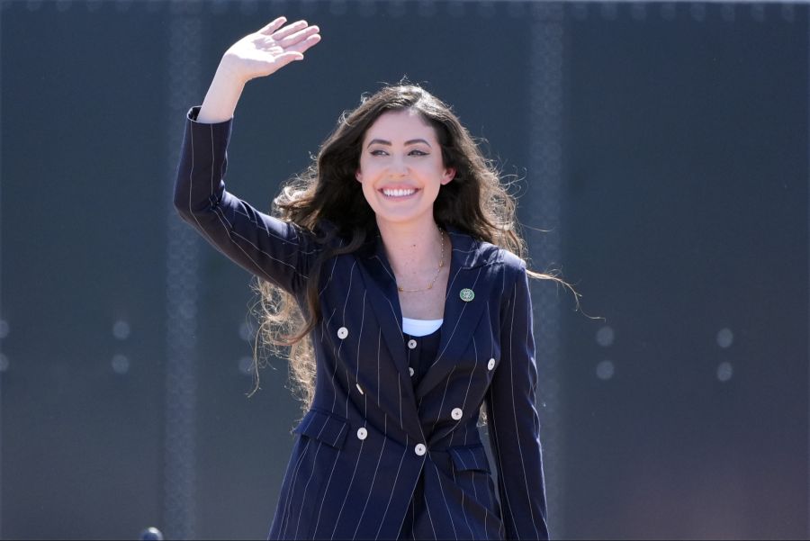 Die republikanische Abgeordnete Anna Paulina Luna macht sich wegen der verschwundenen und toten Forschenden Sorgen.