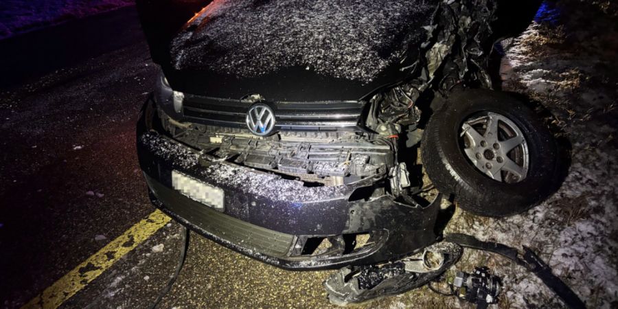 Bei einem Unfall in Mumpf AG wurden fünf Personen verletzt.