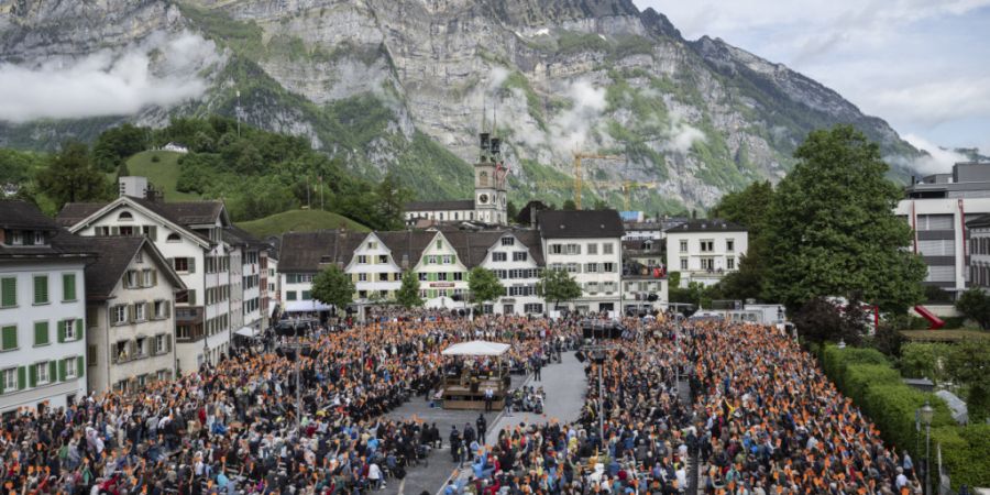 Die Landsgemeinde des Kantons Glarus ist am Sonntag traditionsgemäss mit der Rede des Landammanns eröffnet worden. (Archivbild)