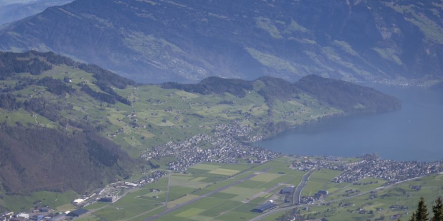 In Nidwalden sind Korporationen wichtige Grundeigentümer, so auch im Gebiet des Flugplatzes Buochs. (Archivaufnahme)