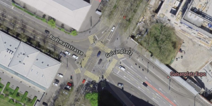 Der Berner Guisanplatz wird in den kommenden zwei Jahren umgestaltet und die Haltestellen von Bus und Tram verlegt, um den Verkehr zu verflüssigen.