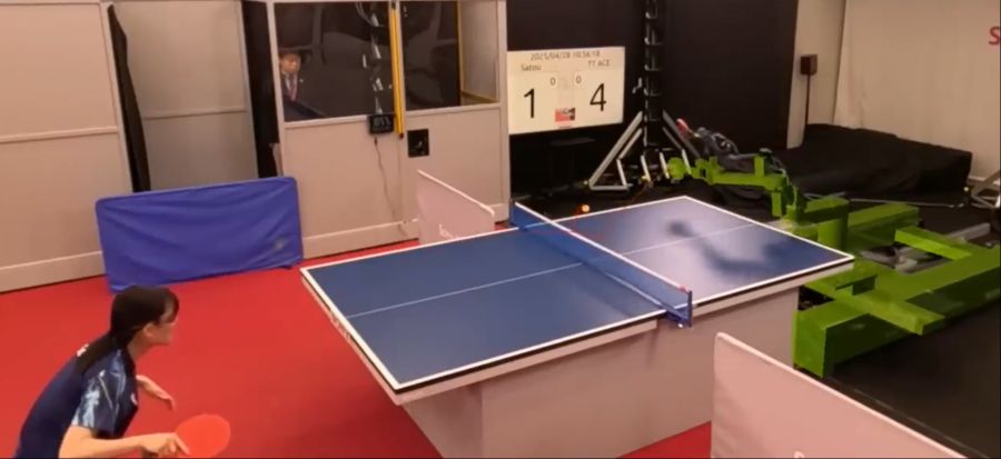 Sogar bei Netzrollern schafft es der Roboter, schnell genug zu reagieren.