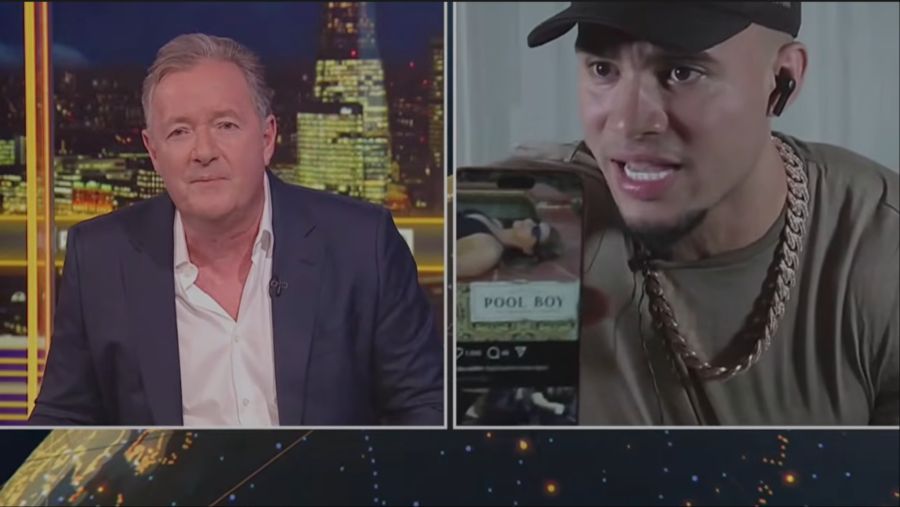 Plötzlich streckte Sullivan ein Bikini-Foto von Morgans Ehefrau in die Kamera.