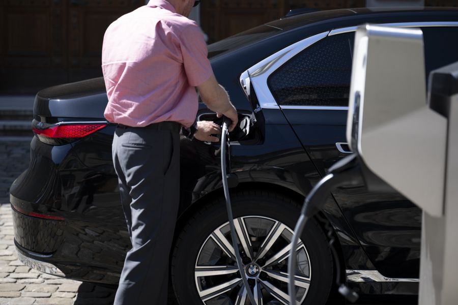 Jährlich werden in der Autobranche europaweit 80 Milliarden in neue Technologien investiert.