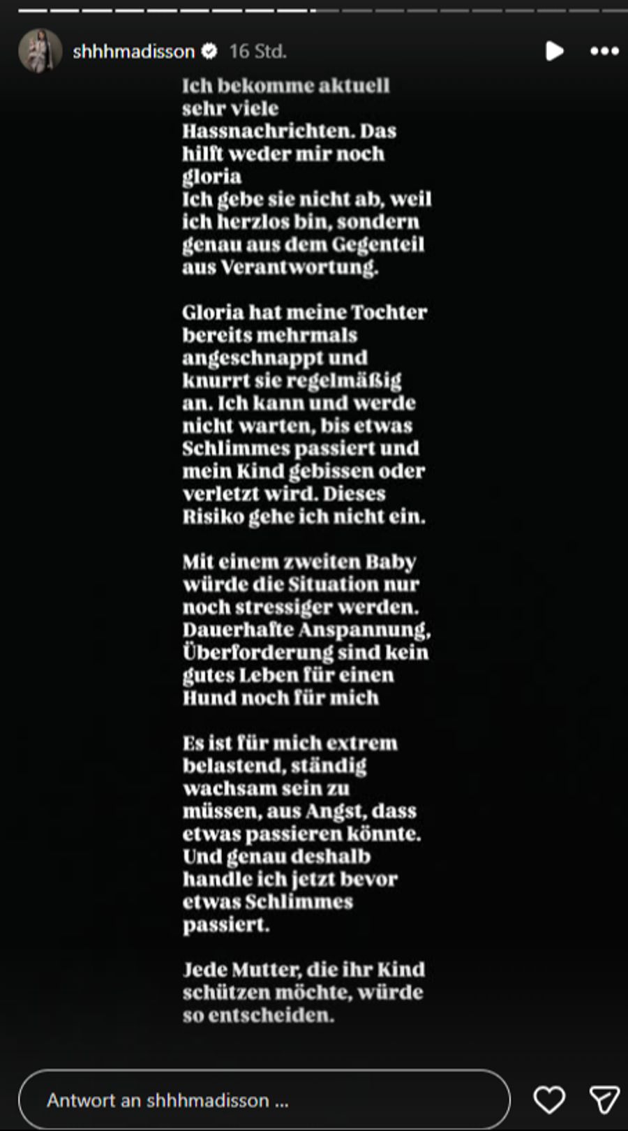 Weil sie ihren Hund weggeben möchte, erntet Mia fiese Hassnachrichten.