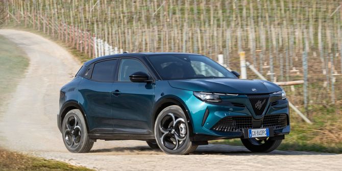 Alfa Romeo Junior Q4