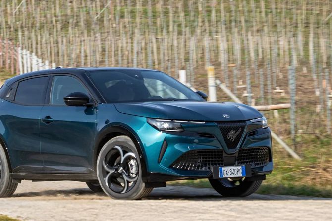 Alfa Romeo Junior Q4