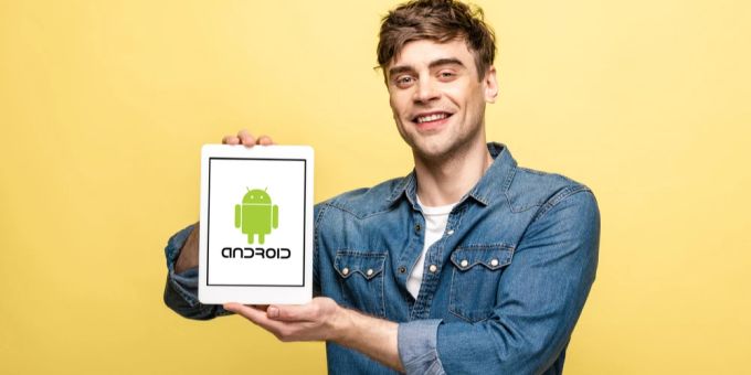 Google will offenbar mit Android 16 auf Grossbildschirme setzen. android 16