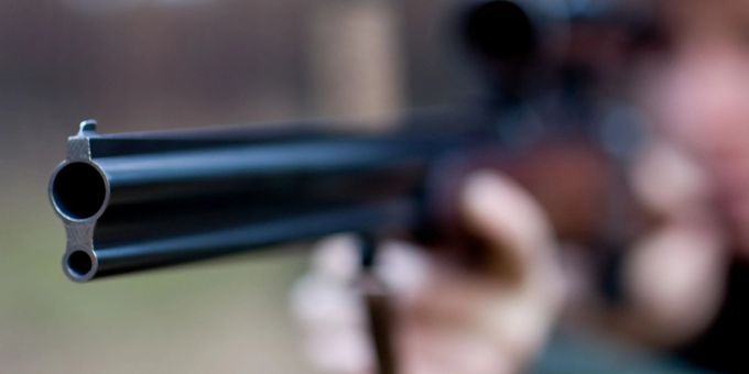 Bei einem Jagdunfall in Mecklenburg-Vorpommern ist ein 48-Jähriger ums Leben gekommen. (Symbolbild) Bei einem Jagdunfall in Mecklenburg-Vorpommern ist ein 48-Jähriger ums Leben gekommen. (Symbolbild)