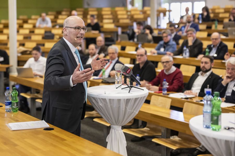 Am Montag wurden die beiden Kandidaten vom Verband Militärischer Gesellschaften Schweiz (VMG) angehört.