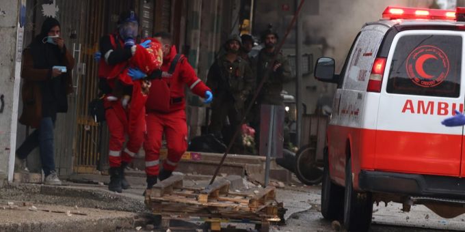 Ein neues Video soll die Ermordung von Sanitätern durch Israel beweisen. Sanitäter des PRCS