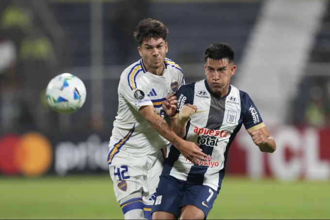 Lucas Blondel (links) spielt bei den Boca Juniors, einem der wichtigsten Fussballclubs Argentiniens. Lucas Blondel