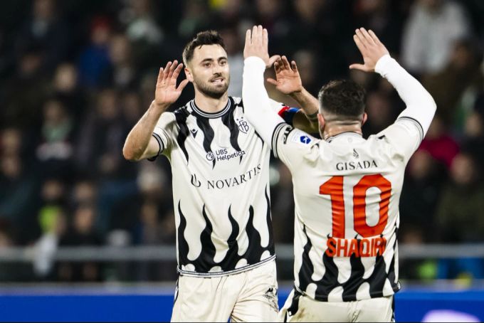 Geht es nach Erni Maissen, dann können Dominik Schmid und Xherdan Shaqiri auch in der Rückrunde noch zusammen jubeln. fc basel
