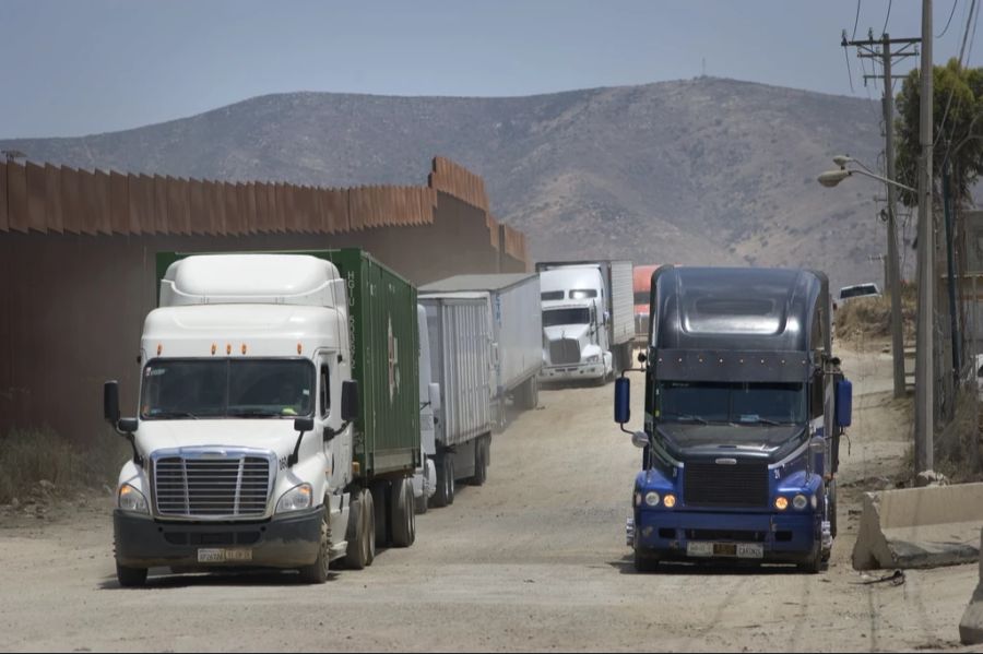 Die Zölle würden Mexiko hart treffen, rund 80 Prozent der Exporte gehen in die USA.