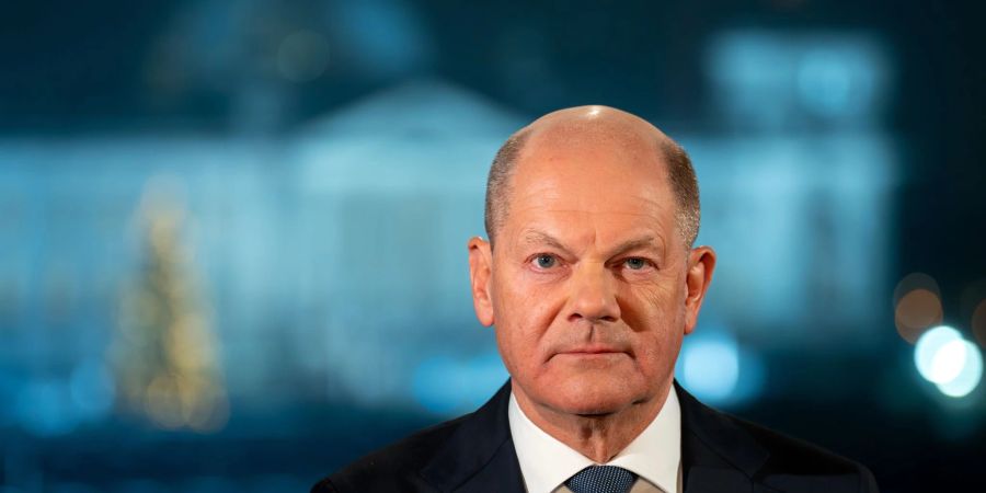 Kanzler Scholz versichert Bürgern, die Ukraine werde weiter unterstützt.