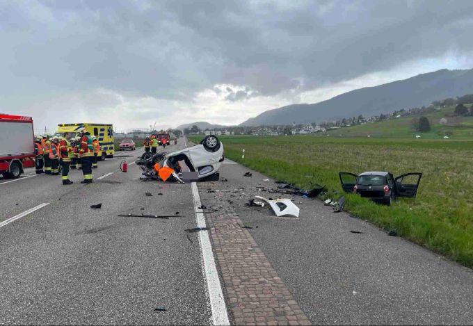 Beide Lenker wurden schwer verletzt. schwer verletzt