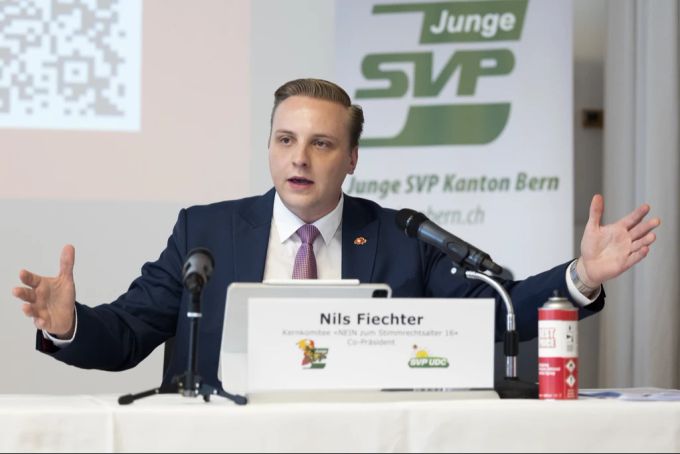 Die Junge SVP zeigte das Lokal an und erwirkte eine Busse von 3000 Franken. JSVP Rechtsextremismus Rechtsradikale Distanz