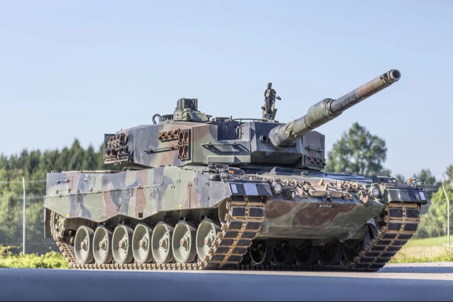 Der Oberst im Generalstab ist überzeugt: Für den Verteidigungskampf stünden der Schweiz heute gerade einmal zwei mechanisierte Brigaden mit Leopard-Panzern zur Verfügung. (Symbolbild)