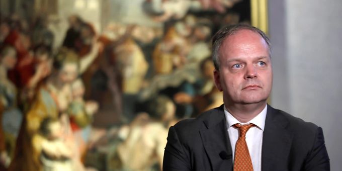 ARCHIV - Eike Schmidt geht als Unabhängiger mit einer sogenannten Bürgerliste ins Rennen. Foto: Luca Bruno/AP/dpa ARCHIV - Eike Schmidt geht als Unabhängiger mit einer sogenannten Bürgerliste ins Rennen. Foto: Luca Bruno/AP/dpa