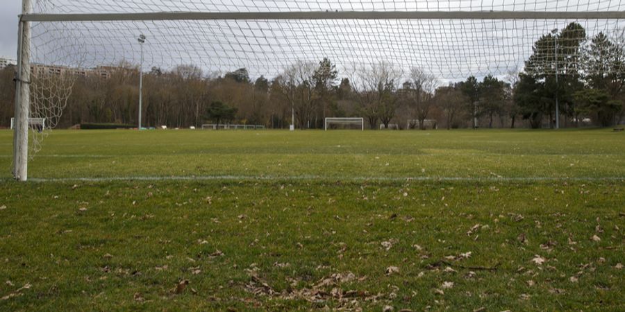 FC Sarajevo SChiedsrichter attacke