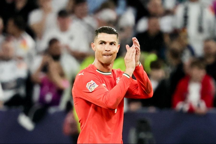 Ronaldo ist jetzt der älteste Spieler, der je gegen die Deutschen ein Tor erzielt hat.