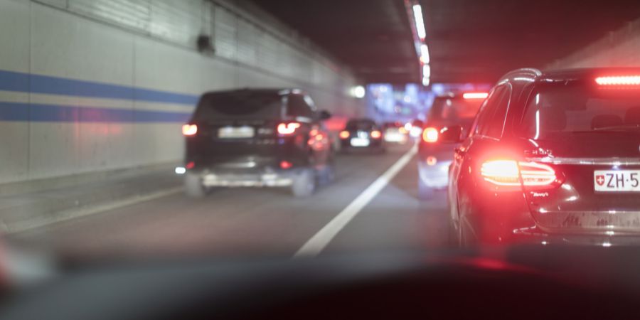 Stau im Milchbucktunnel