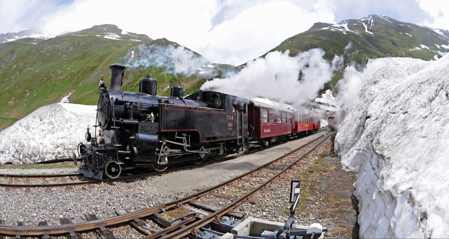 Dampflok Zug Berge Schnee