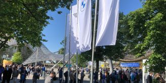 Nach 5 Jahren - BMW stellt sich 3000 Aktionären