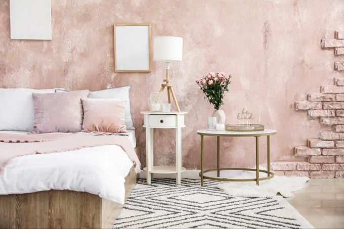 Ob farbige Komplettlooks oder ausgefallene Muster, beides liegt im Trend. Schlafzimmer