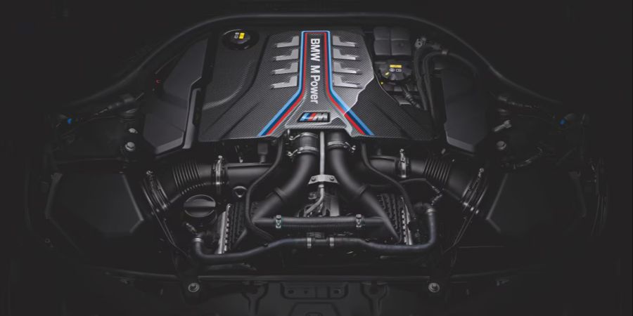BMW M8 V8