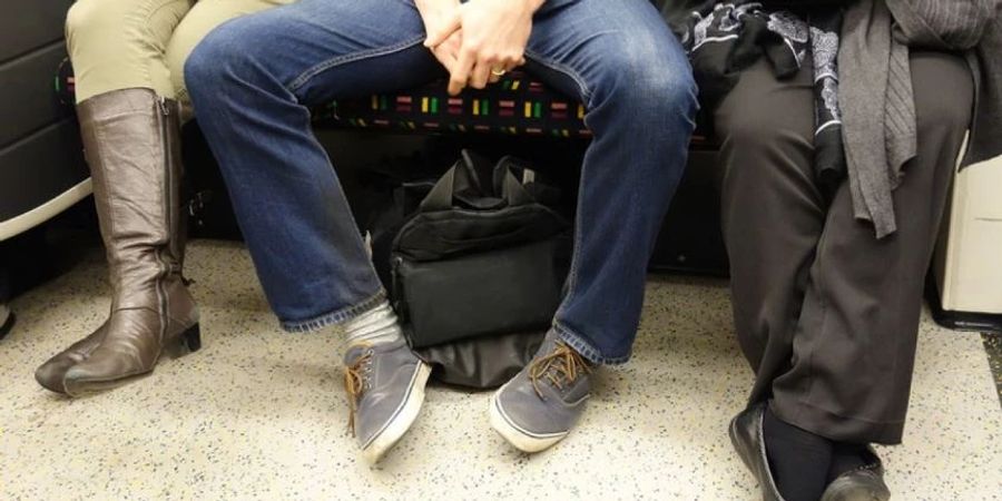 Manspreading