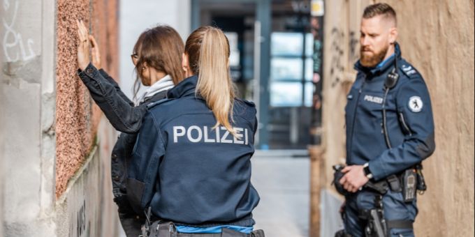 St.Gallen: Waffen, Drogen und illegale Jobs aufgedeckt. St.Gallen SG