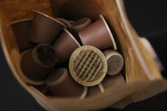 Im Gegensatz zu herkömmlichen Kapseln können jene von Gebana richtig recycelt werden. Kaffee