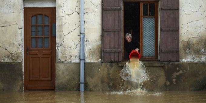 Die Hochwasserlage in Frankreich entspannt sich langsam. Hochwasser in Frankreich