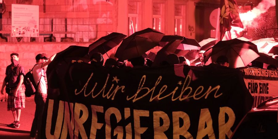 Unregierbar: Nur ein Schlachtruf linker Demonstranten oder bald schon Realität?