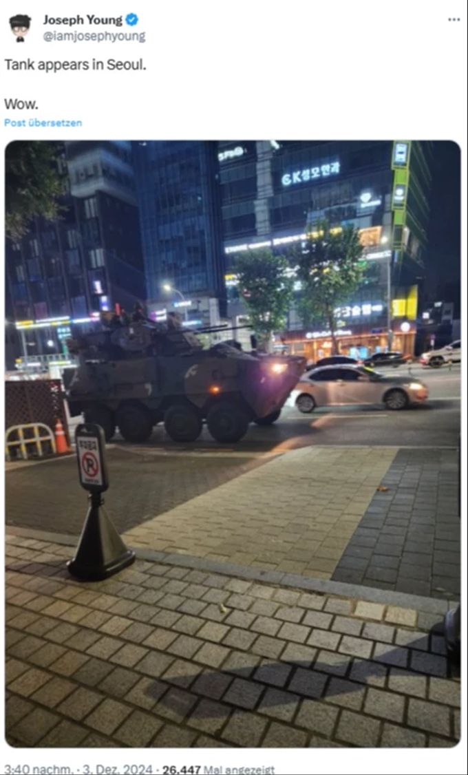 Ein Panzer rollt durch Seoul. Südkorea