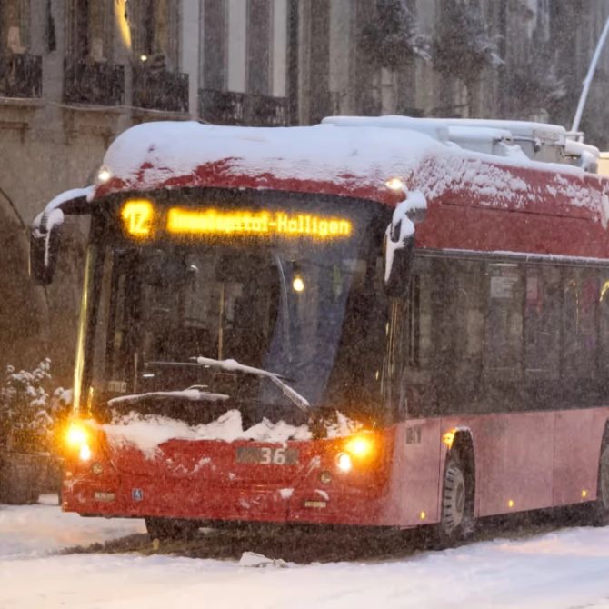 Tram Bus Bern Schnee