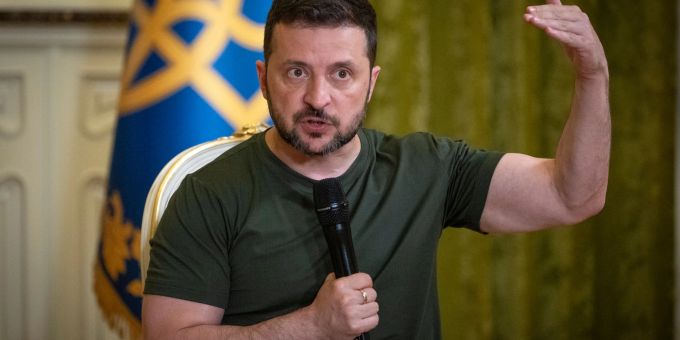 Wolodymyr Selenskyj - Zerstörte Energie-Infrastruktur wird repariert