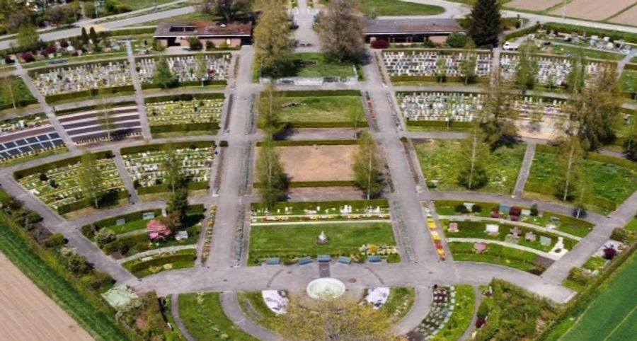 Bei einer Beerdigung auf dem Friedhof Wetzikon ZH wurde eine leere Urne begraben.