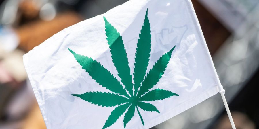 Der Umgang mit dem Cannabisblatt erregt weiterhin die Gemüter.