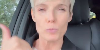 «Bringe jemanden um» - Stéphanie Berger verzweifelt an Warteschleife