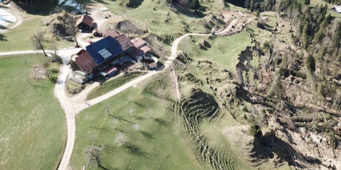 Die Familie des Hofes Seebli ist aus Sicherheitsgründen gezwungen, den Hof zu verlassen. Hofes Seebli