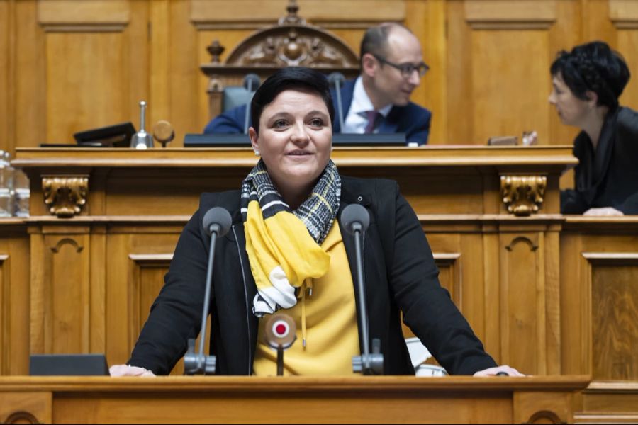 Stefanie Heimgartner (SVP/AG) befürwortet auch den Vorschlag des Bundesrats, die Rekrutenschule zu kürzen.