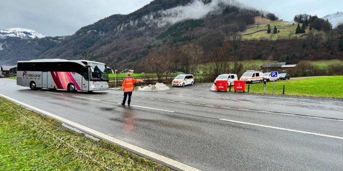 Wolfenschiessen NW - Grosse Reisecarkontrolle im Engelbergertal