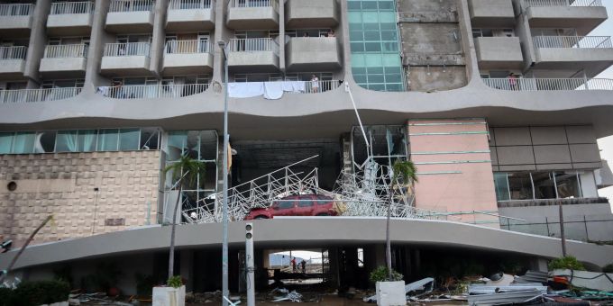 Acapulco - Hurrikan: Urlauber sollen aus Acapulco ausgeflogen werden